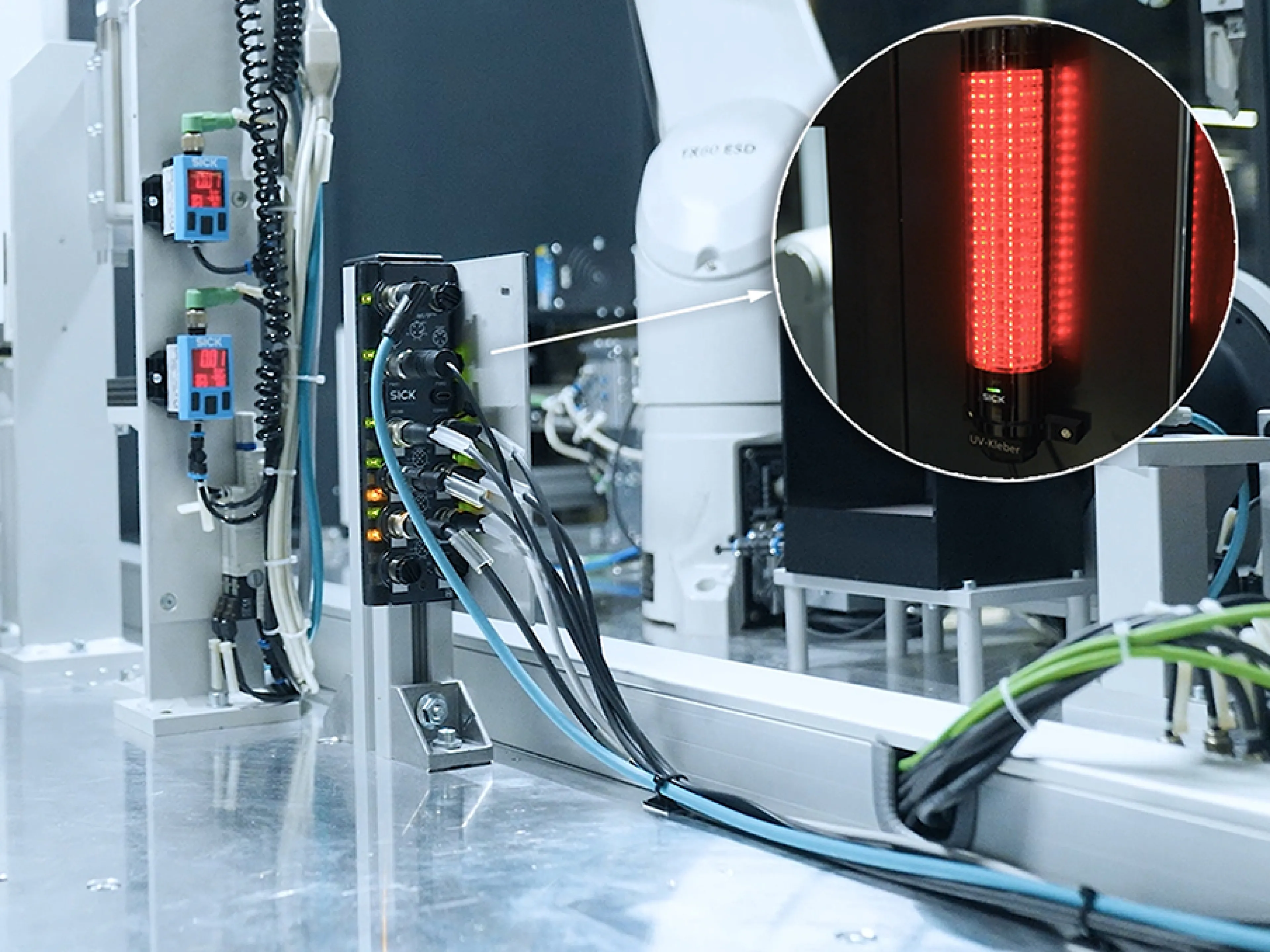 Mithilfe des integrierten Logik-Editors erkennt der IO-Link-Master Fehler und sendet sofort ein Signal, um die Fehlerbehebung einzuleiten, Bild: Sick Mithilfe des integrierten Logik-Editors erkennt der IO-Link-Master Fehler und sendet sofort ein Signal, um die Fehlerbehebung einzuleiten