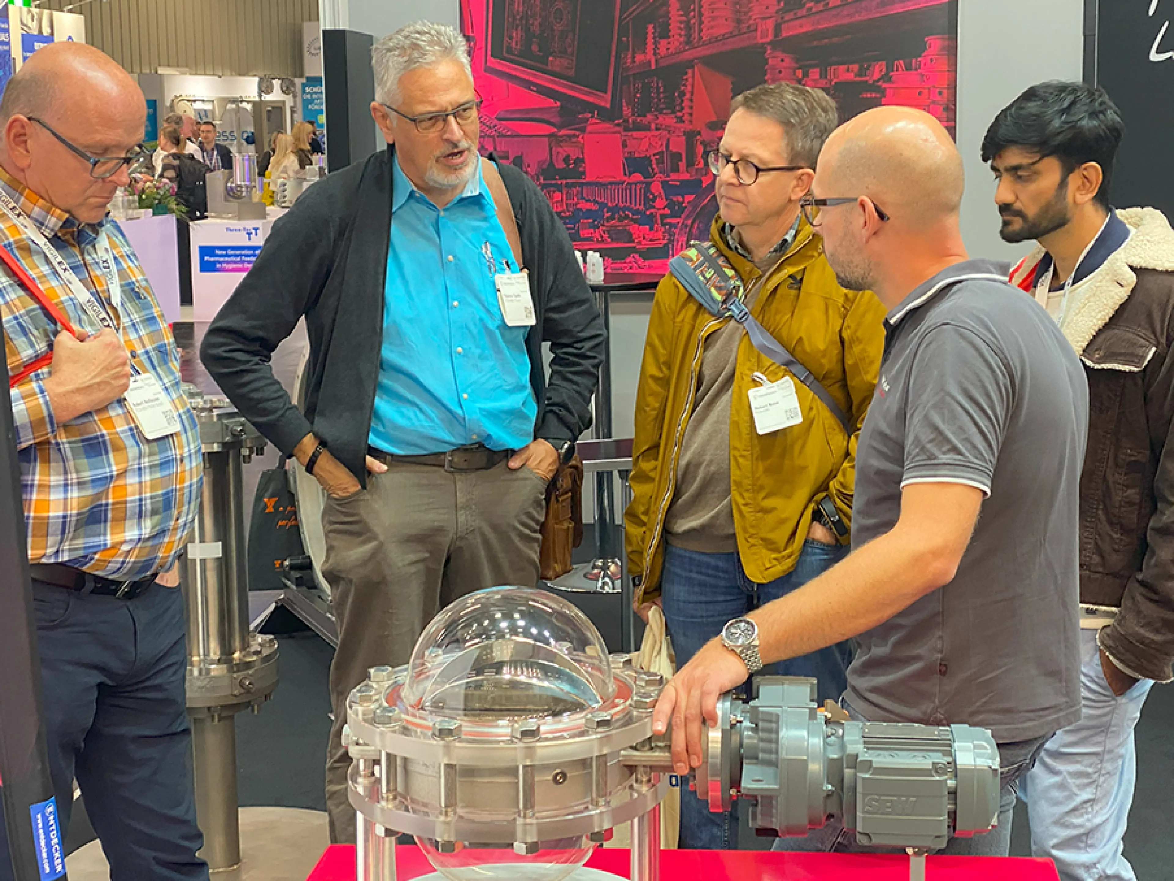Parallel zur Powtech Technopharma fand die Fachpack 2025 statt. Das Messeduo lockte rund 72.000 Interessierte nach Nürnberg, Bilder: Tropal Media / Susanne Woggon Parallel zur Powtech Technopharma fand die Fachpack 2025 statt. Das Messeduo lockte rund 72.000 Interessierte nach Nürnberg
