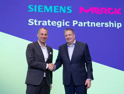 Cedrik Neike, CEO Digital Industries Siemens, und Kai Beckmann, CEO Electronics Merck, freuen sich auf die Zusammenarbeit