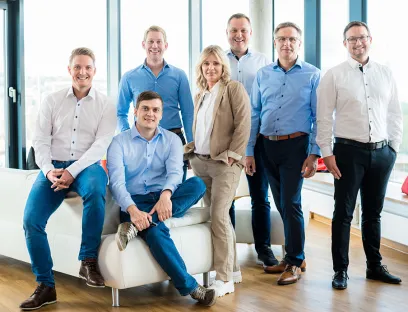 Vor-Ort-Präsenz: das Beckhoff -Team in Deggendorf mit Wolfgang Wiederer (2.v.r.), Leiter des Vertriebsbüros, Bild: Beckhoff Vor-Ort-Präsenz: das Team von Beckhoff in Deggendorf